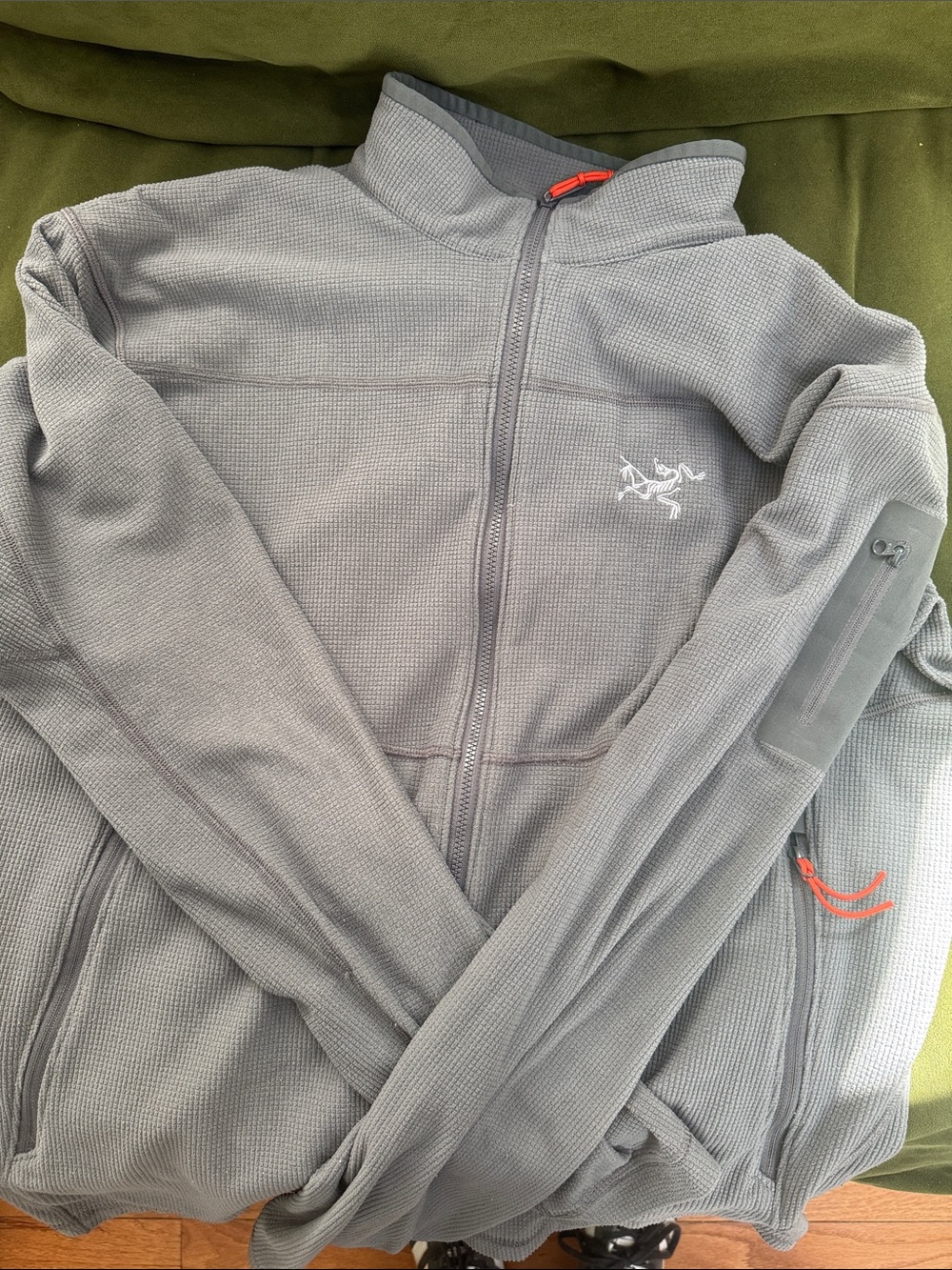 Arc'teryx Men's Gray Full-Zip Waffle Fleece Jacket with Subtle Logo